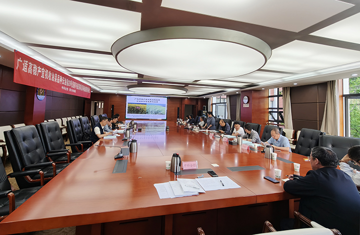 广适高稳产宜机收油菜品种云油杂28号选育与应用 anli